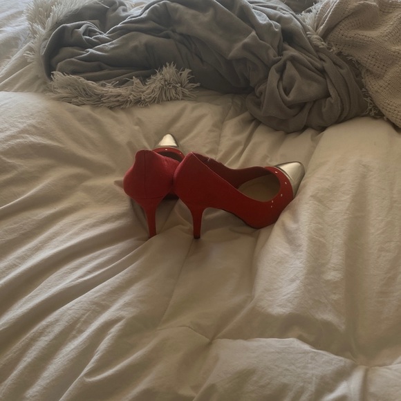 Chinese Laundry red Suede heels - Picture 4 of 5